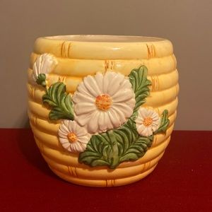 Yellow/Daisy Pot